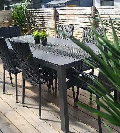 Talo Saunalla Ja Saehkoeauton Oma Type2 Latauspiste Vantaa Exterior foto